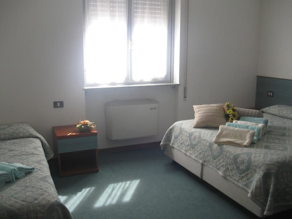 Triple Room, Non Smoking photo 1