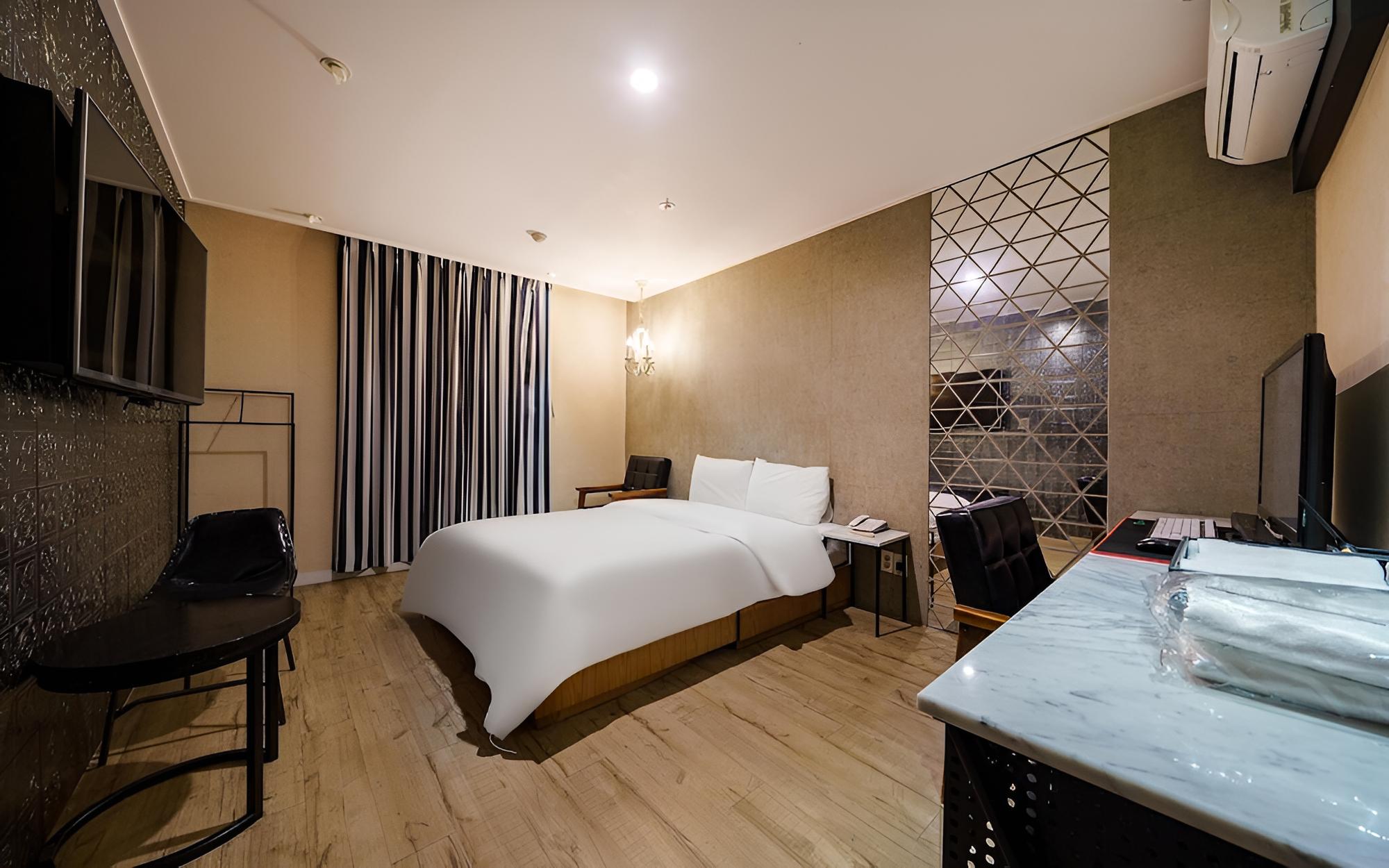 Room (Suite - RTX 2060 1PC (Disney Plus ava) - Photo 10