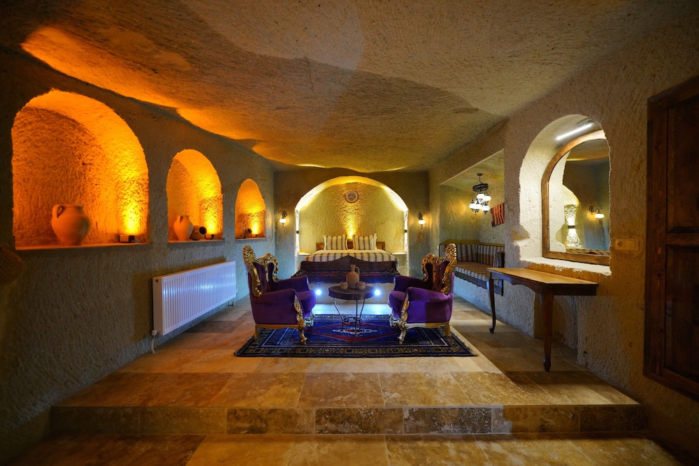 Nazende Hammam Jacuzzi Cave Suite - Photo 3