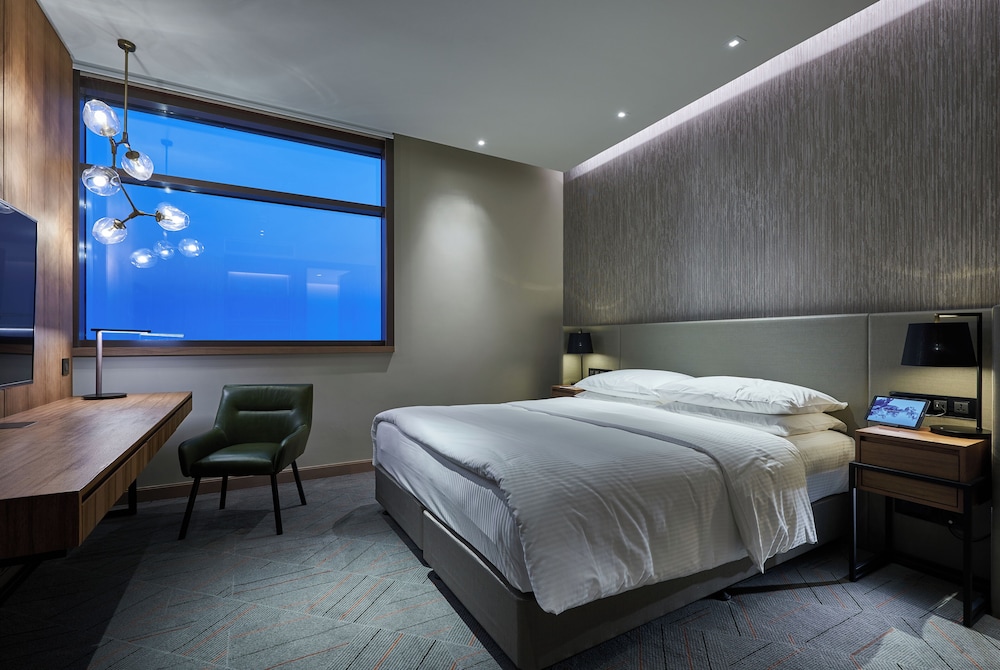 One Bedroom Suite photo 3