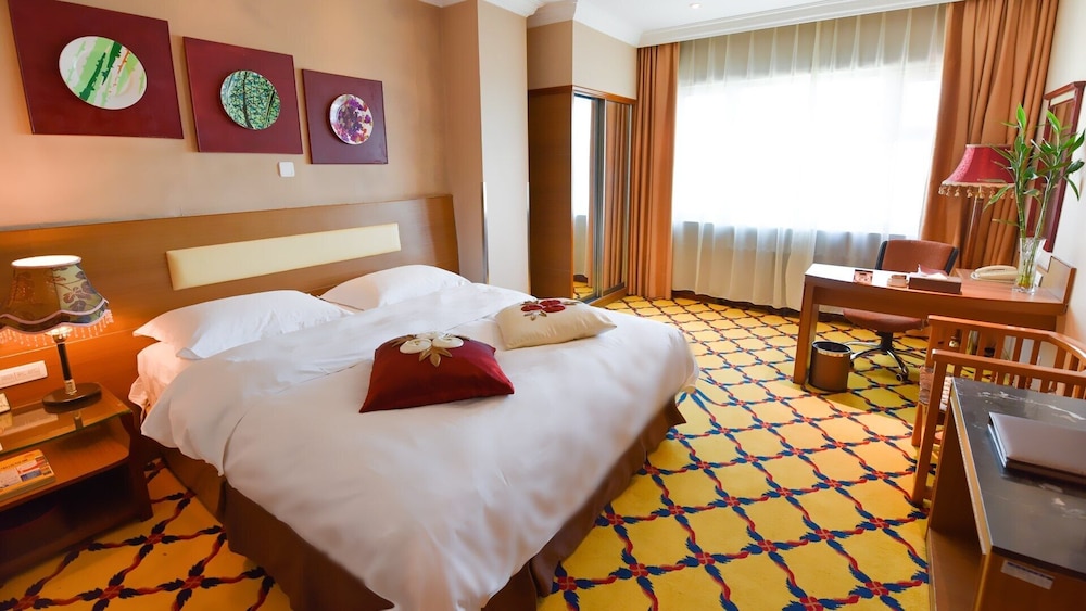 Comfort Queen Room photo 3