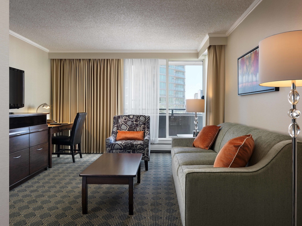 Superior Suite - Photo 3