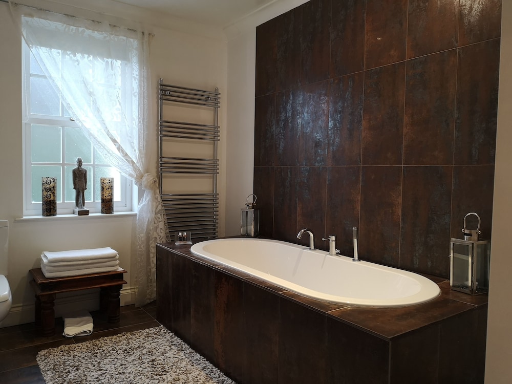 Deluxe Suite (Copper Beech Suite) photo 3