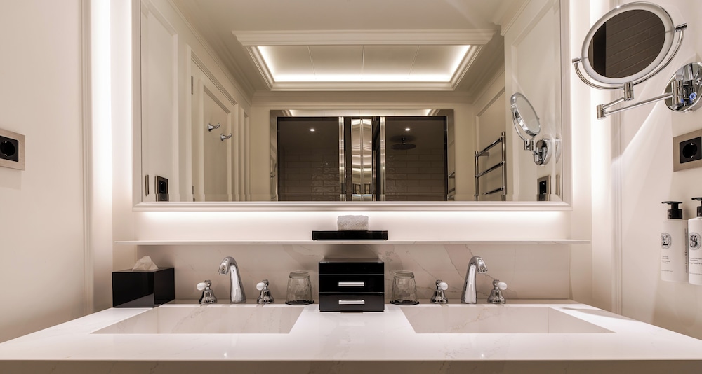 Superior Room, 2 Twin Beds, City View - Photo 7