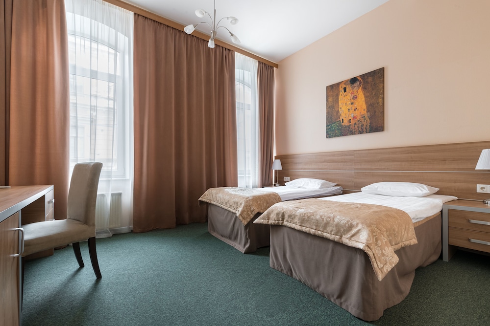 Standard Double or Twin Room photo 1