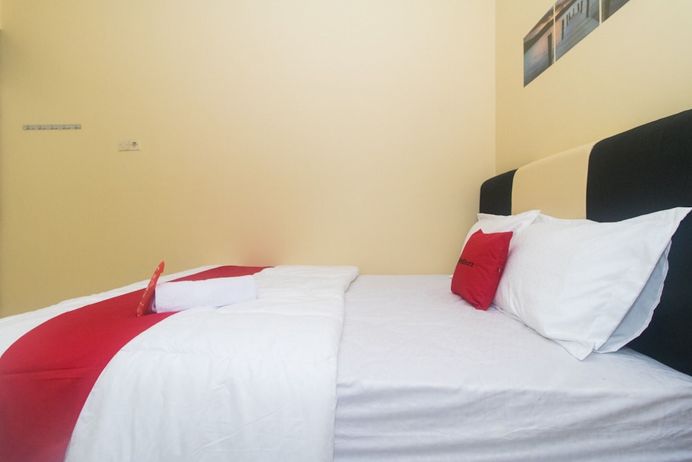 Double Room (Reddoorz) photo 2