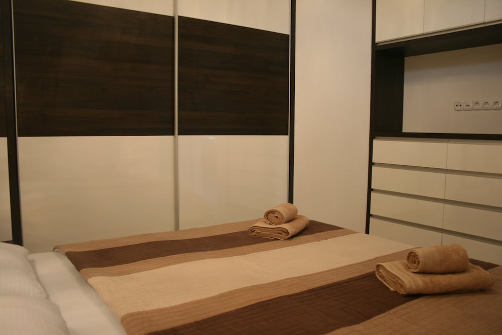 Luxury Condo, 3 Bedrooms, Accessible, Ground Floor photo 2