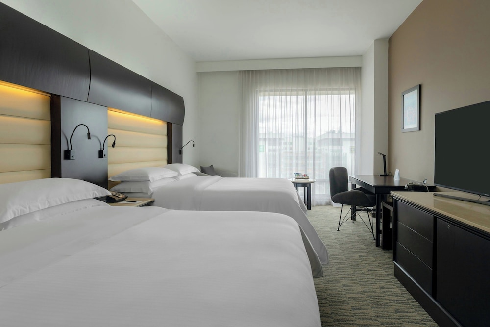 Club Room, 2 Double Beds (High Floor) photo 3