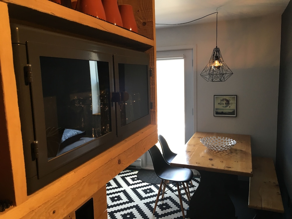 Classic Studio Suite, Multiple Beds, Kitchenette, photo 6