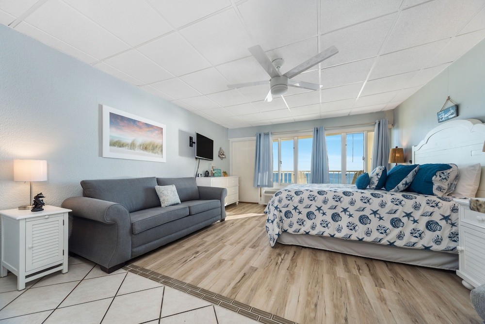 Studio Suite, 1 Queen Bed with Sofa bed, Patio, Ocean View (#513 - No Pets)
