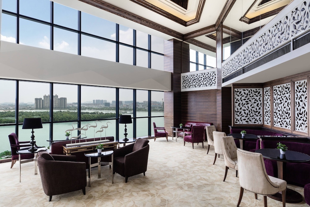 Club Suite, 1 Bedroom, River View - Photo 5