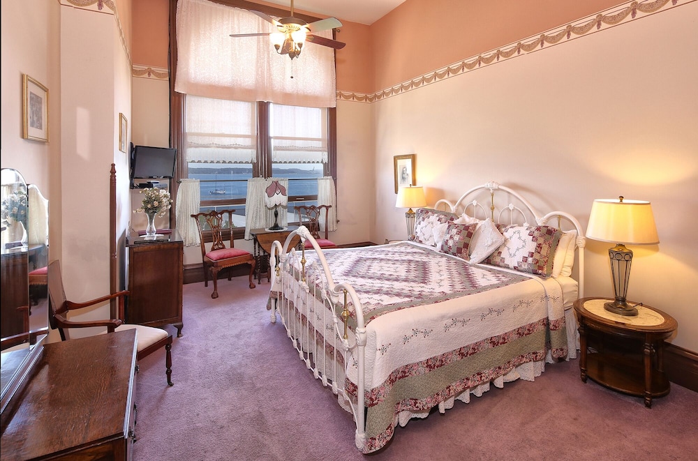 Premium Room (2nd and 3rd Floors) photo 3