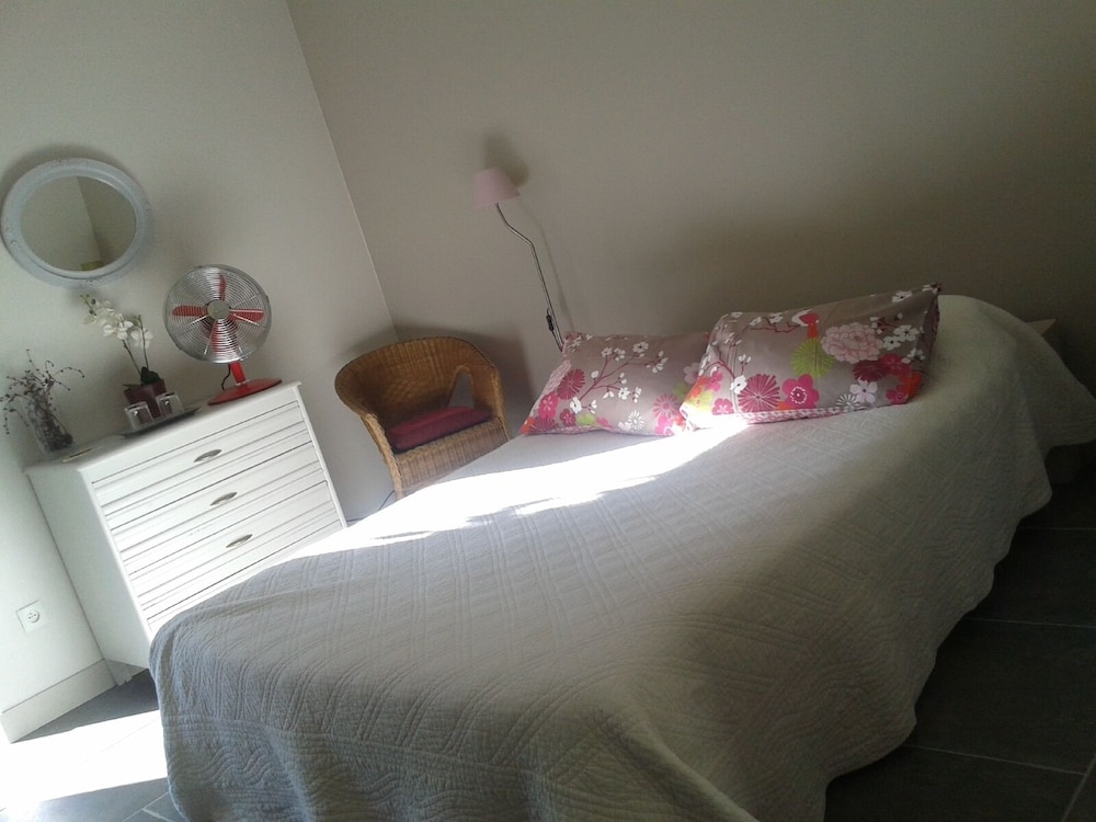 Comfort Double Room, Ensuite, Garden View (Chambre du bas) photo 1