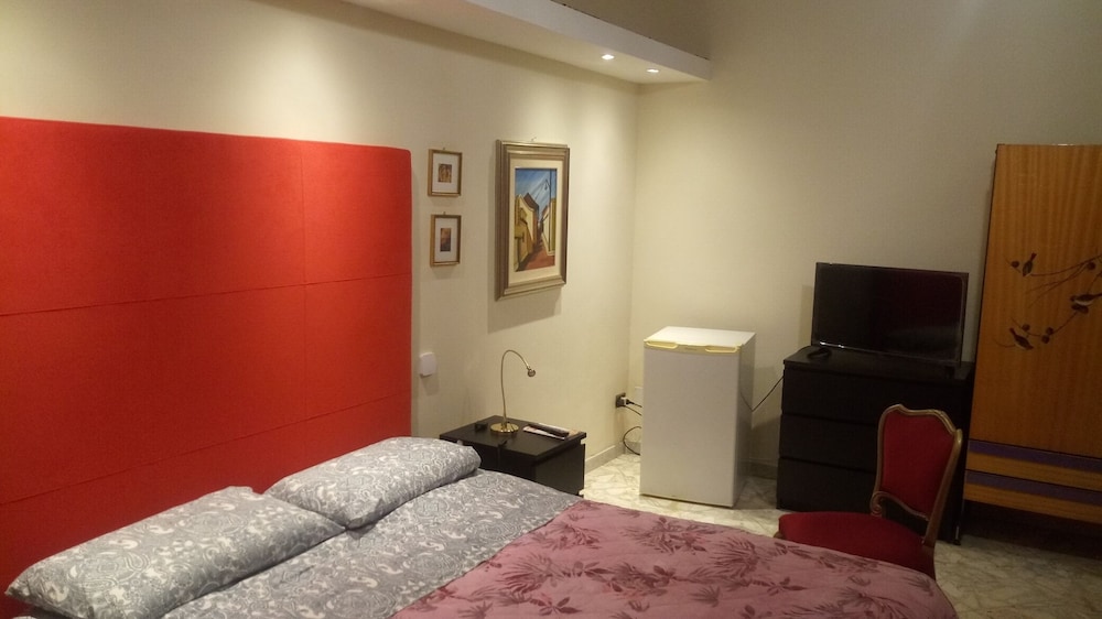 Basic Double Room photo 2