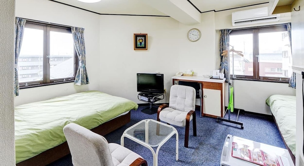 Single Room photo 3