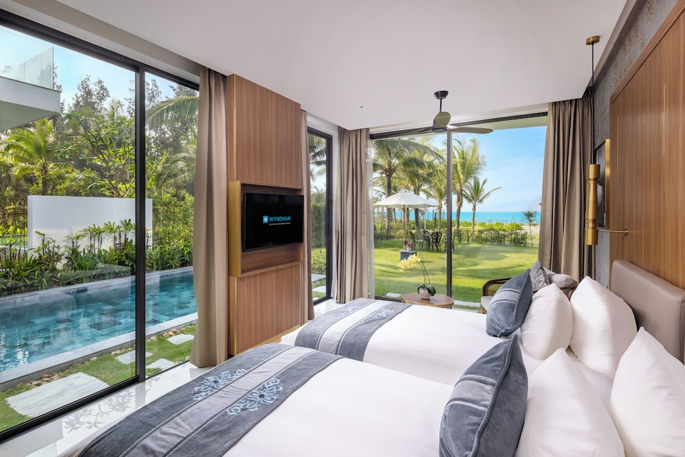 Three-Bedroom Beachfront Pool Villa - Photo 1