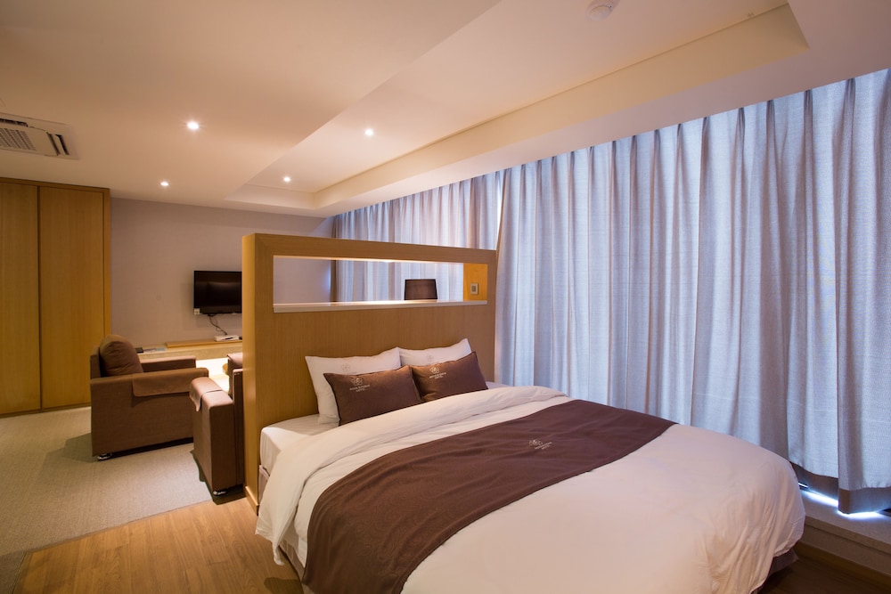 Suite (B) photo 2