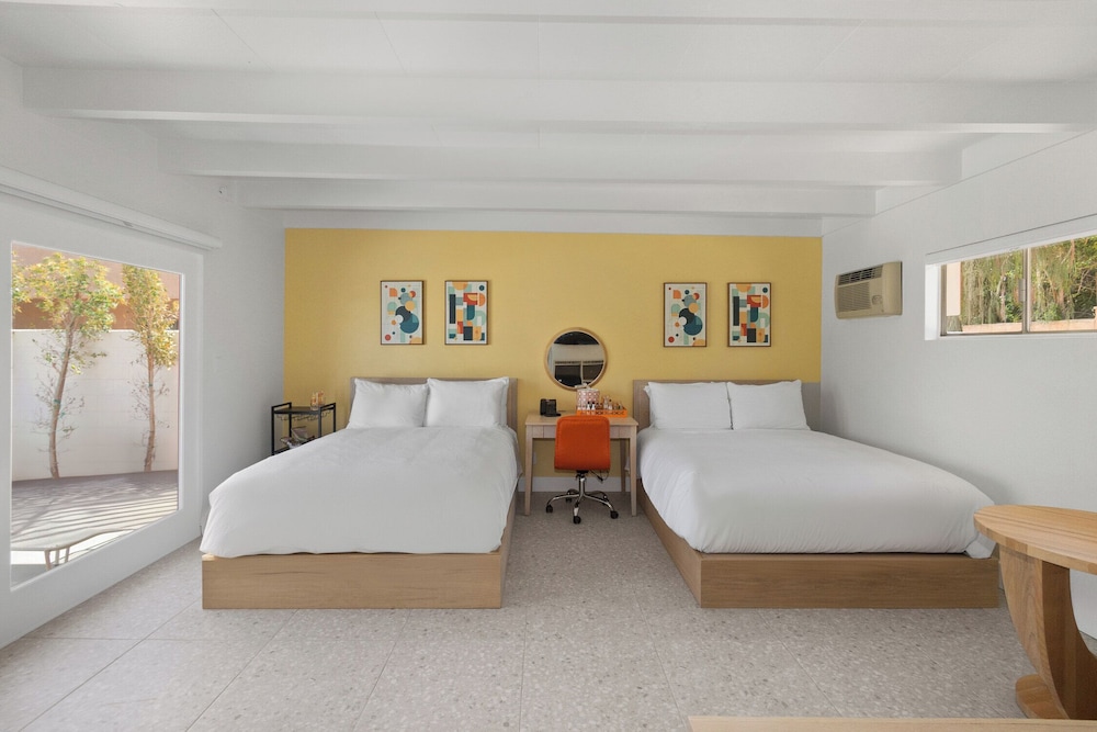 Premium Room, 2 Queen Beds photo 1