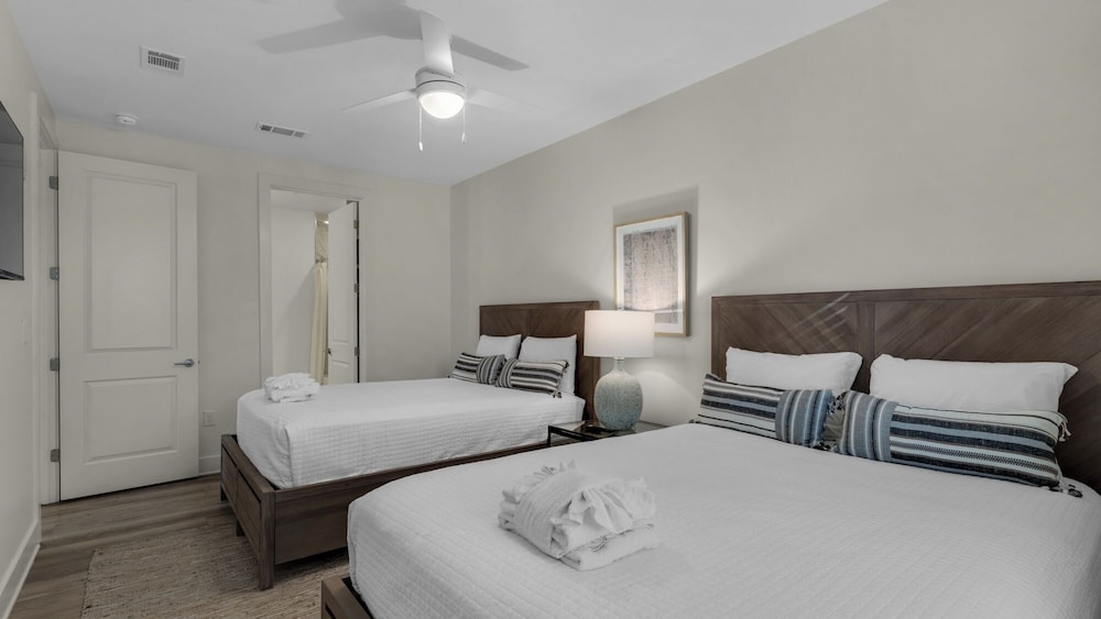 Condo, Multiple Beds, Patio (Pinewood30A 412) photo 2