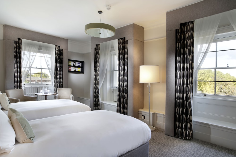 Executive Double Room, 1 King Bed, Ensuite - Photo 7