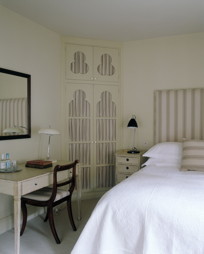 Classic Double or Twin Room - Photo 7