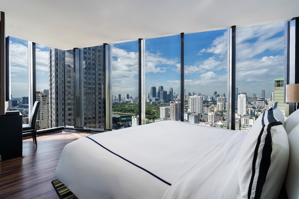 Panorama Skyline King Room