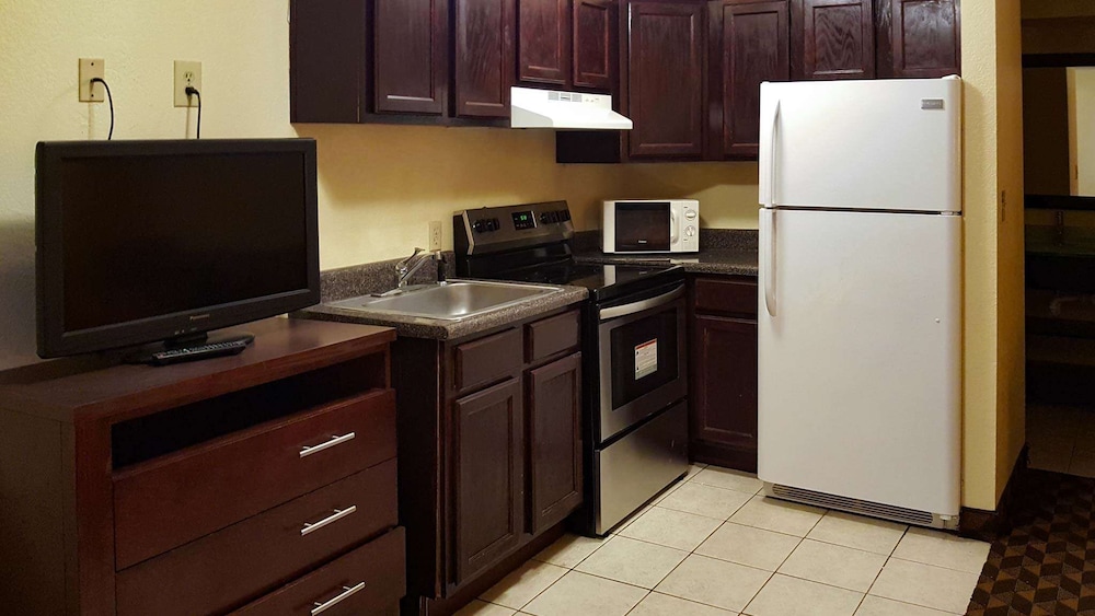 Deluxe Room, 2 Double Beds, Non Smoking, Kitchenette - Photo 4