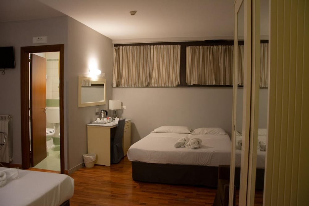 Quadruple Room photo 1