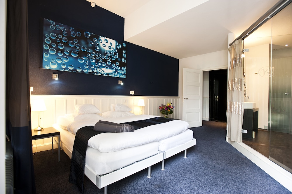 Room (Waterpleasure) photo 2