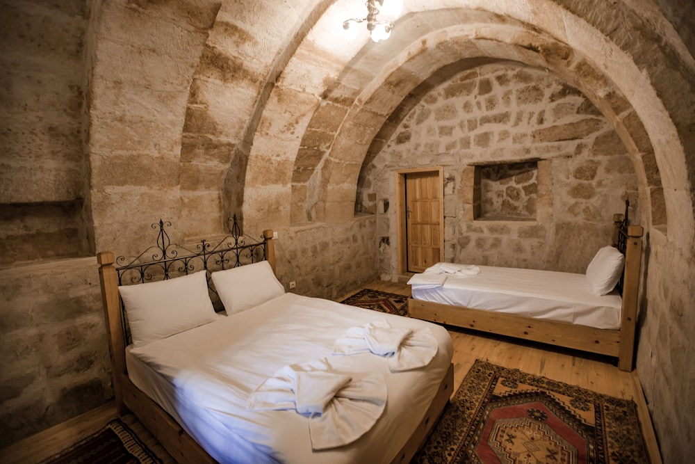 Triple Room - Photo 2