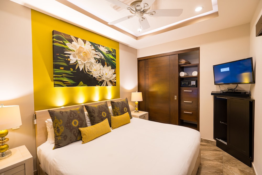 Luxury Suite, 2 Bedrooms, Ocean View, Corner