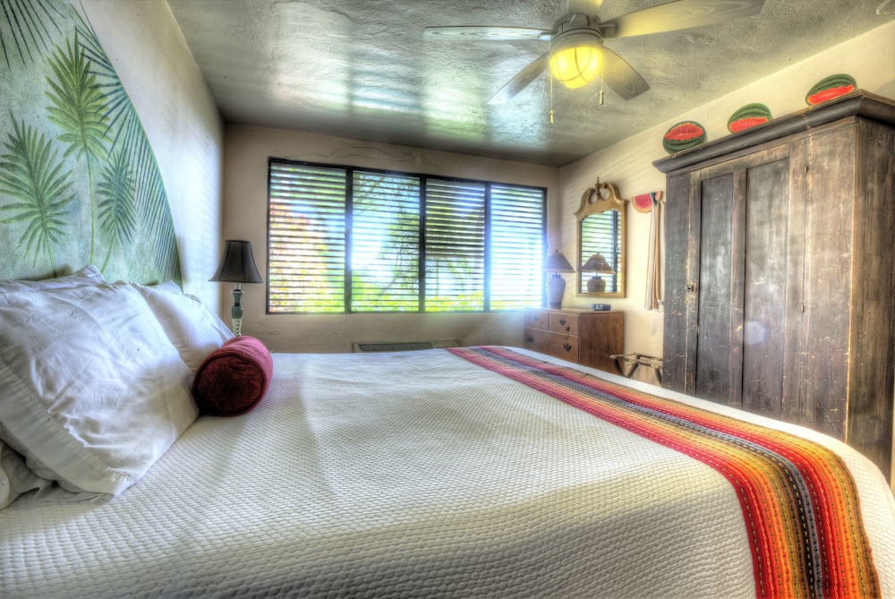 Standard Room, 1 Bedroom, Private Bathroom (High Standard - Twin/King) photo 2