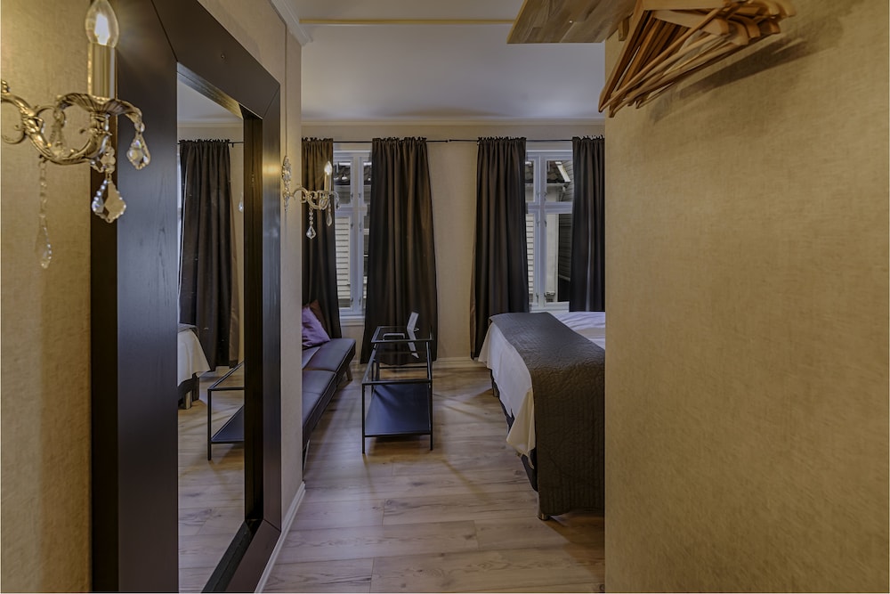 Standard Double Room - Photo 3