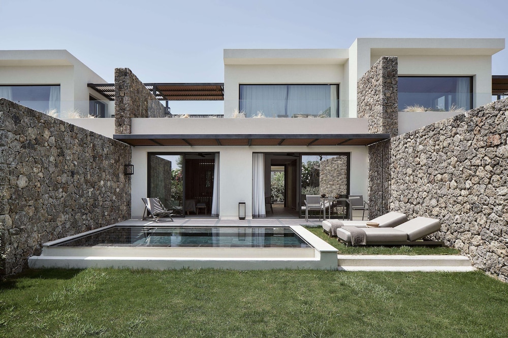 Ionian Beachfront Suite, Private Pool photo 1