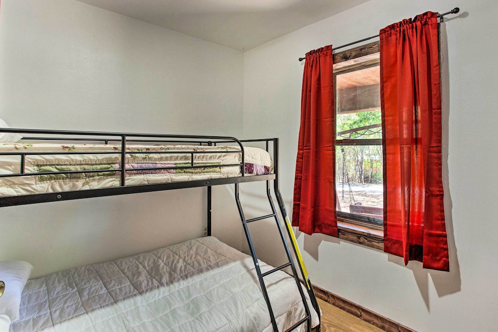 House (4 Bedrooms) photo 2