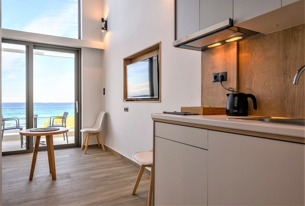 Studio Suite, Sea View (6, Duplex Loft with Balcony) photo 3