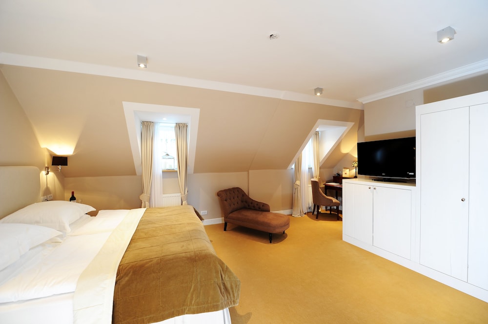 Deluxe Double Room Single Use