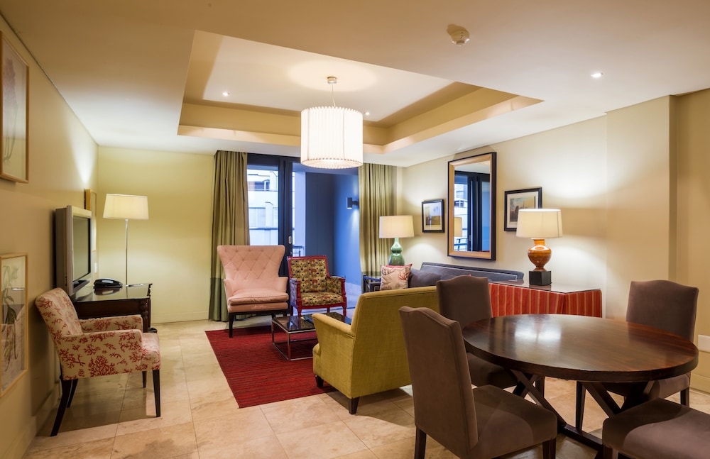 Executive Apartment, 2 Bedrooms, Courtyard Area photo 3