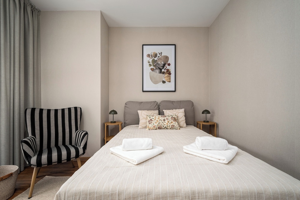 Apartament Rodzinny trzyosobowy z balkonem photo 3