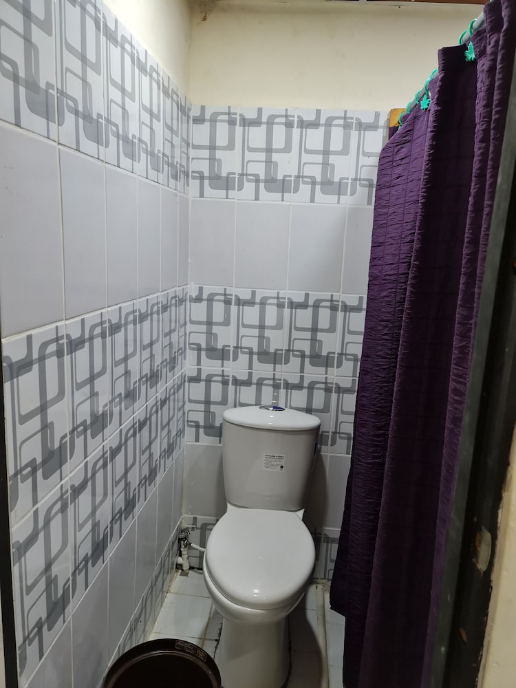 Economy Shared Dormitory, Mixed Dorm, Shared Bathroom photo 3