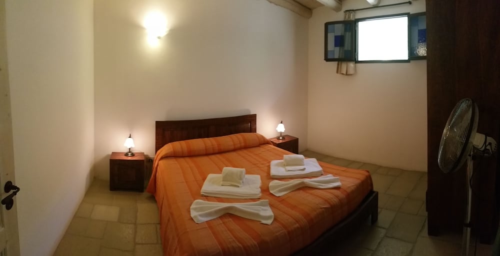 Family Apartment, 2 Bedrooms, Kitchen, Garden View
