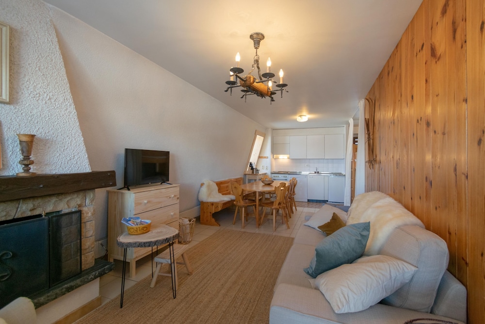 Apartment (2 Bedrooms) photo 2