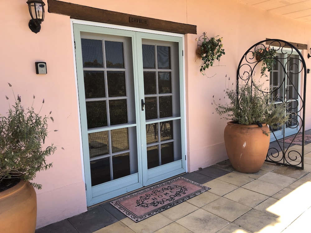 2 Bedroom Garden View (Verdlho) - Photo 9
