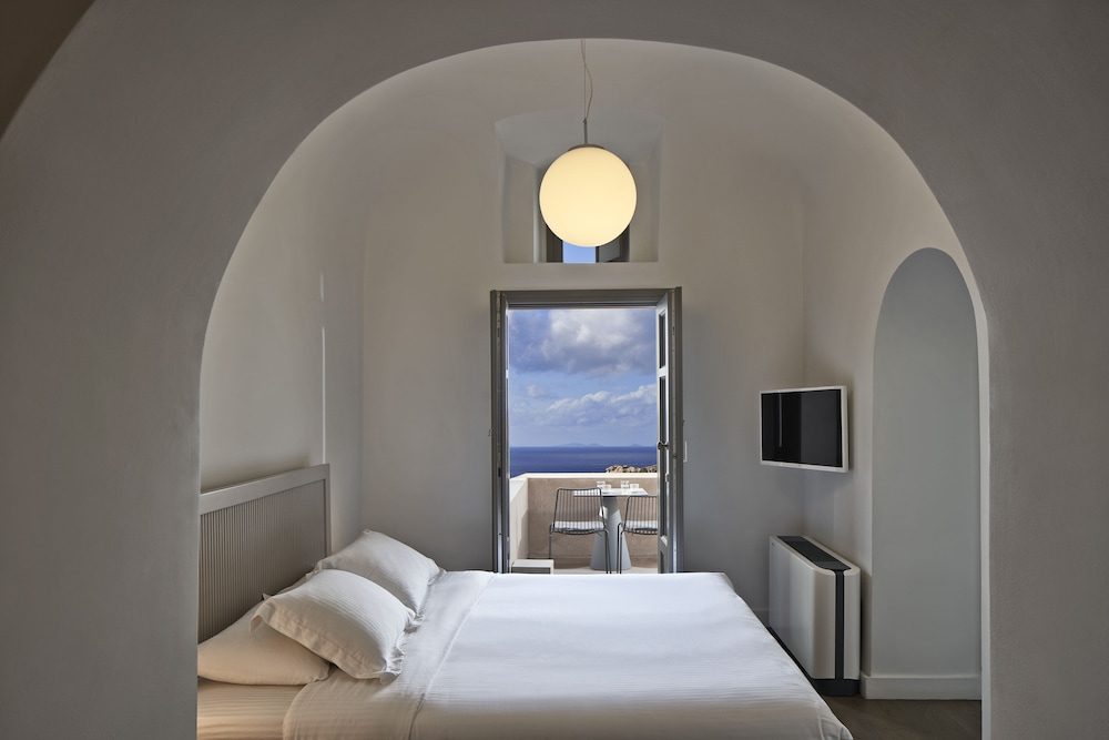 Suite, Jetted Tub, Sea View - Photo 4