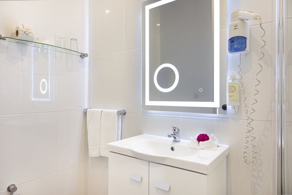 Deluxe Double Room, Sea View - Photo 14