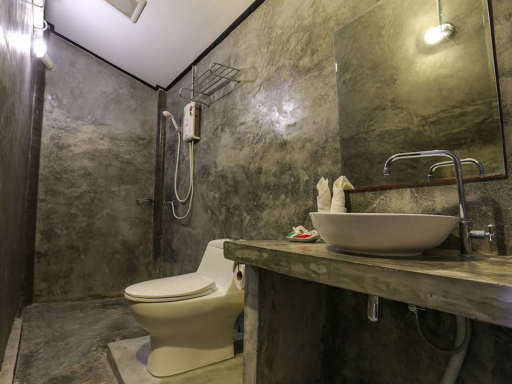 Deluxe Double Room With Partial Sea View photo 2