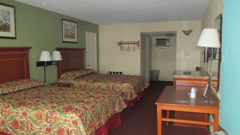 Room, 2 Queen Beds photo 1