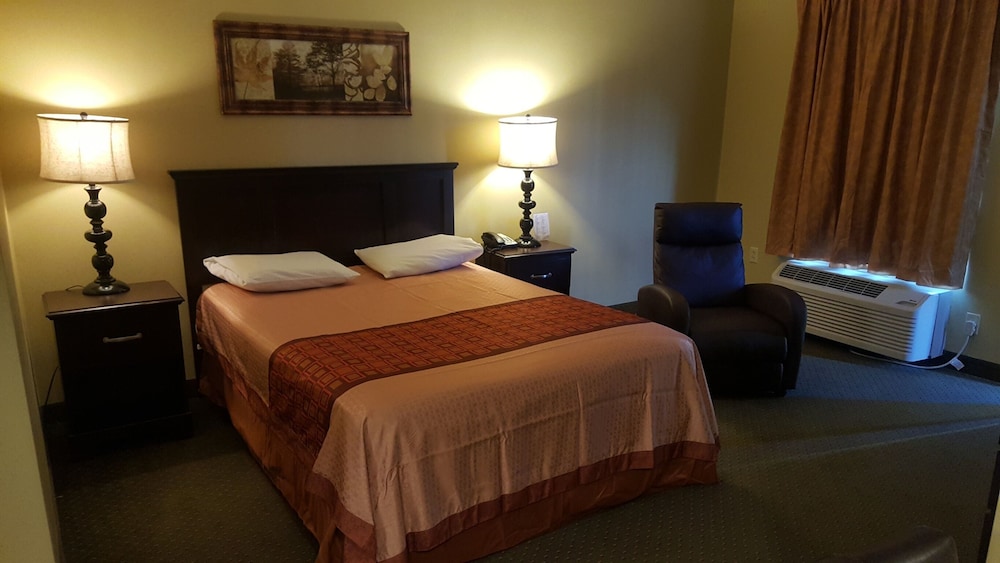 Economy Single Room, 1 Queen Bed, Kitchenette photo 3