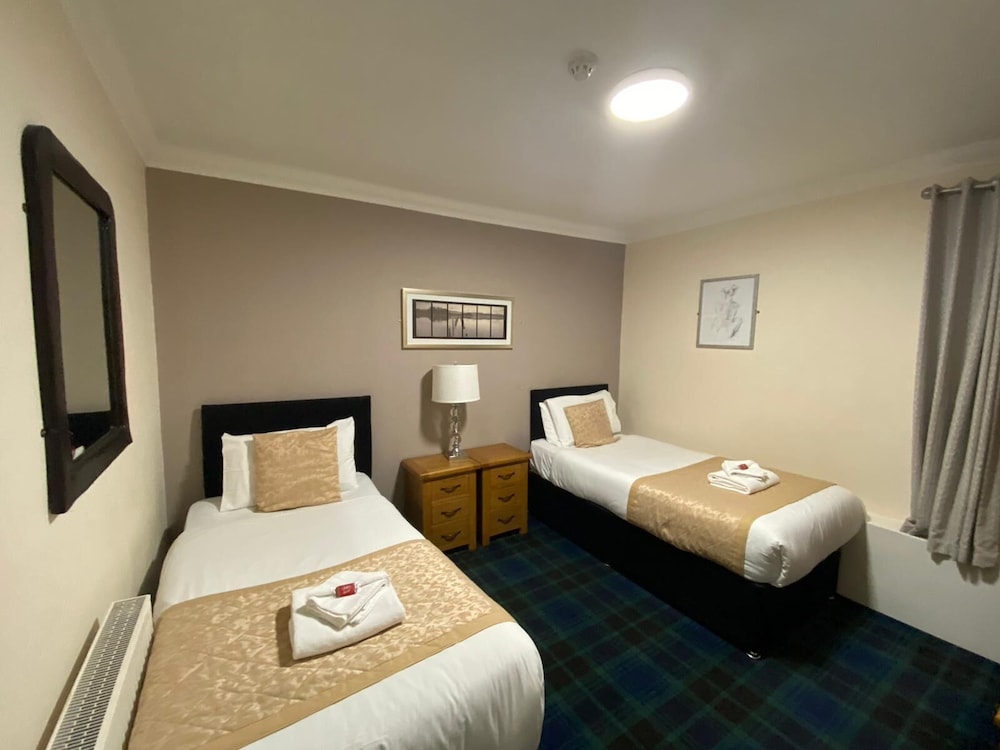 Standard Twin Room, Ensuite photo 2