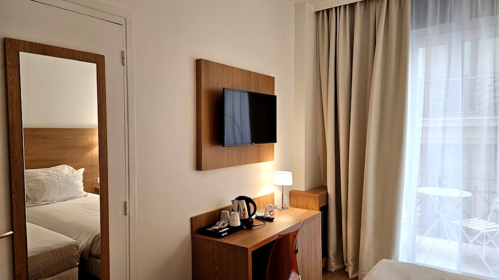 Superior Double or Twin Room (SPVA) - Photo 1